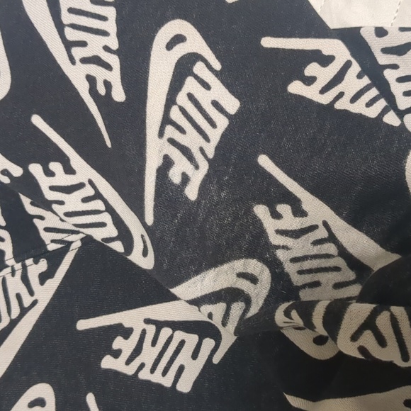 Hooded Nike Sweatshirt - Picture 3 of 12